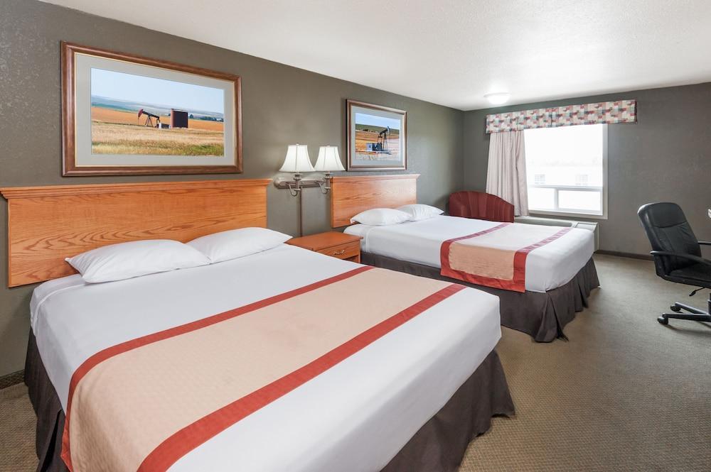 Super 8 By Wyndham Three Hills Ab Otel Dış mekan fotoğraf